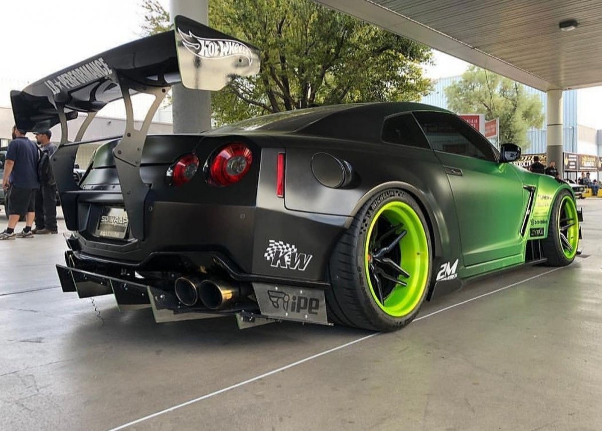 Dodge Charger srt8 Hellcat