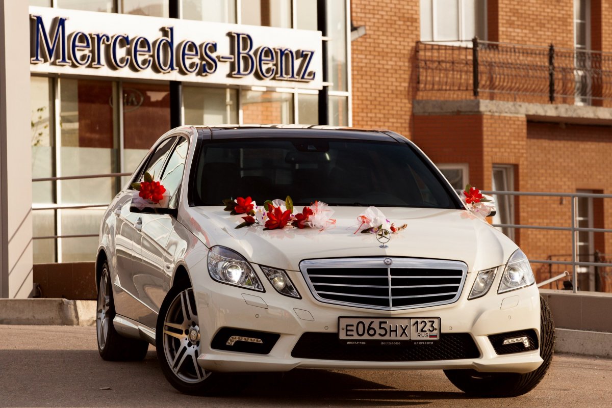 Украшение Мерседеса свадьба