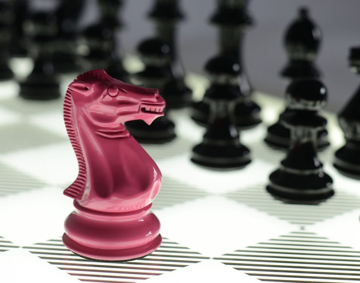 Розовые шахматы