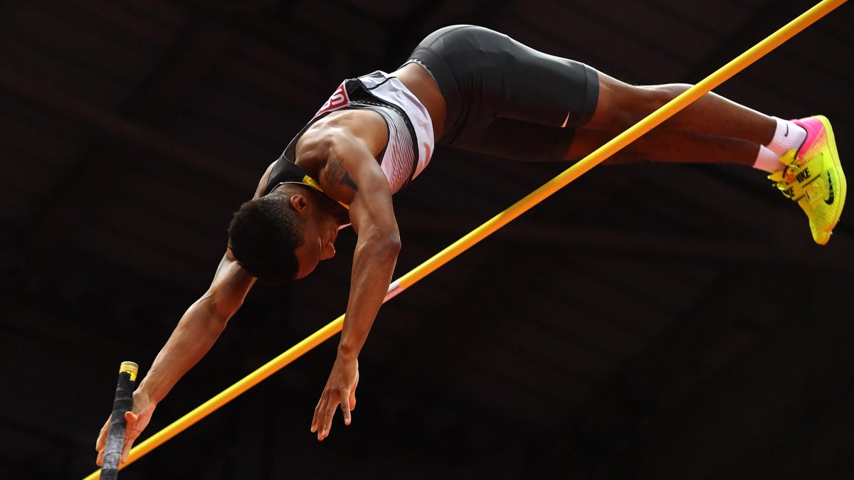 Malacova Pole Vault 1