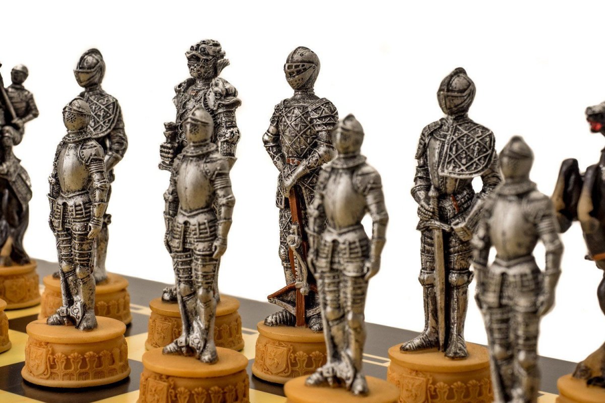 Шахматы фигурки воинов средневековья