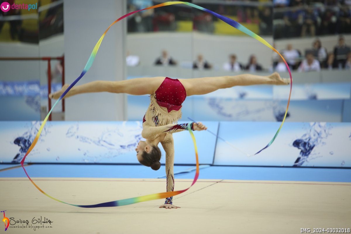 Кира Котенко художественная гимнастика