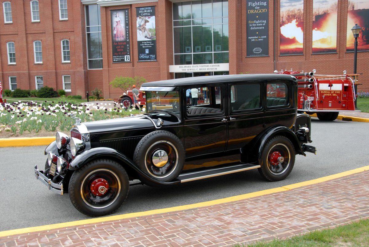 1932 Packard Twin Six individual Custom Sport Phaeton by Dietrich