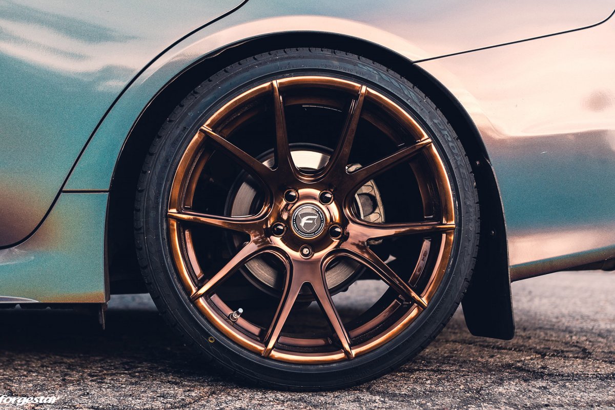 Nissan z350 красные диски