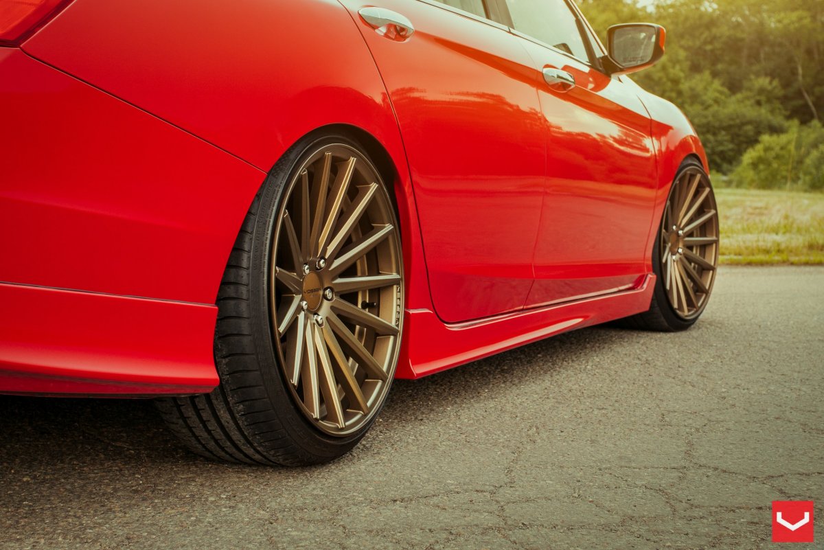 Lancer x красный штатный диски r16
