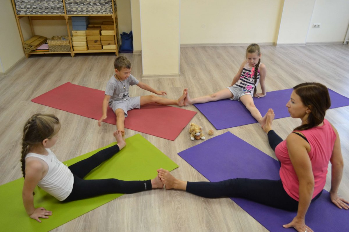 Йога для детей на уроке физкультуры