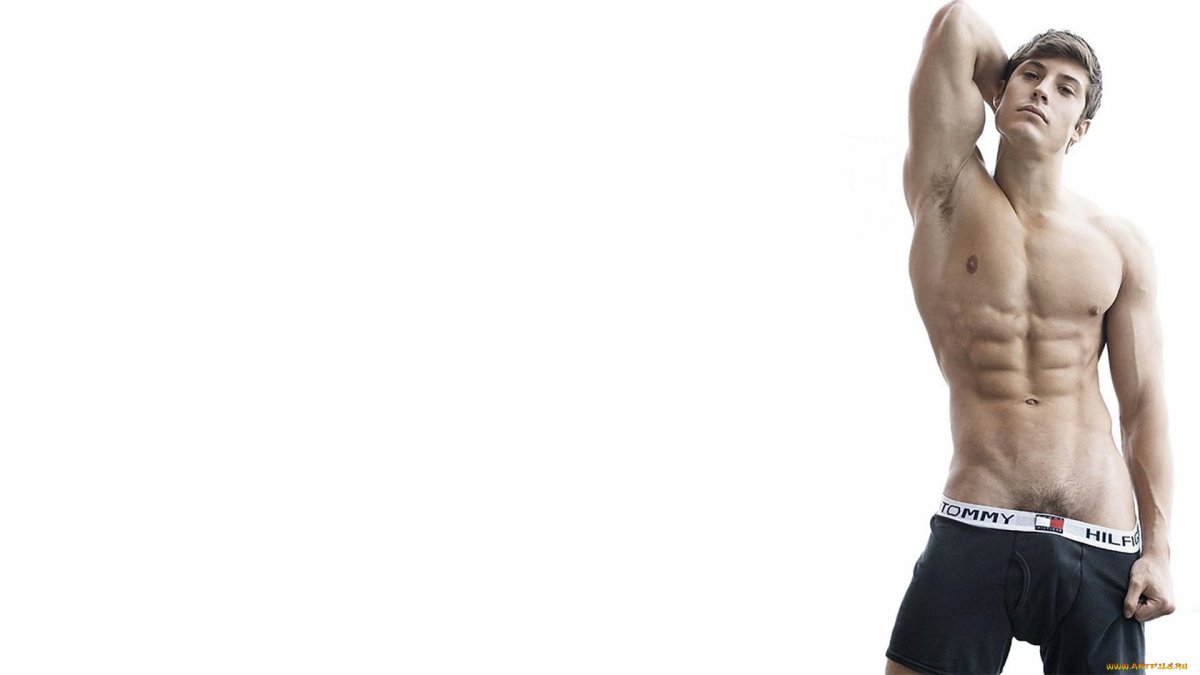 Николас Тсе торс