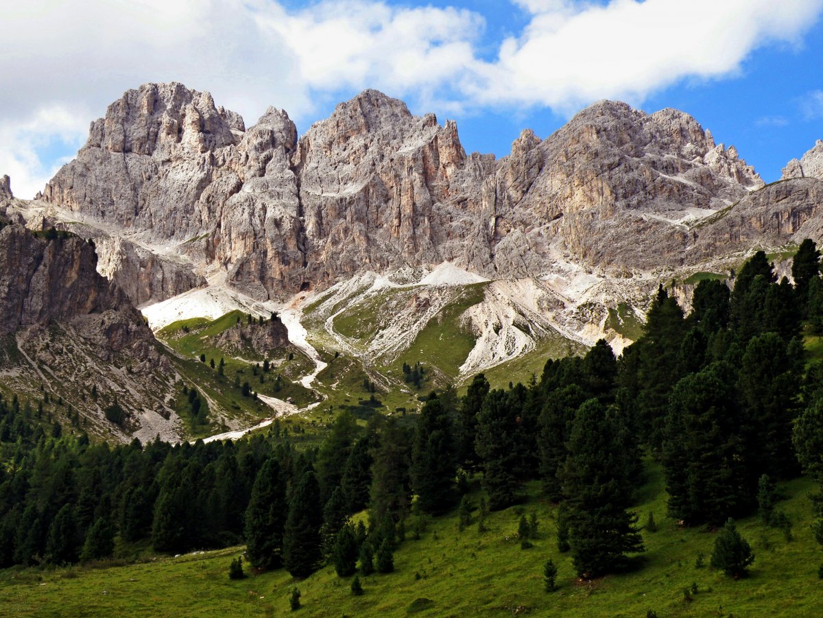 Апеннины горы в Италии