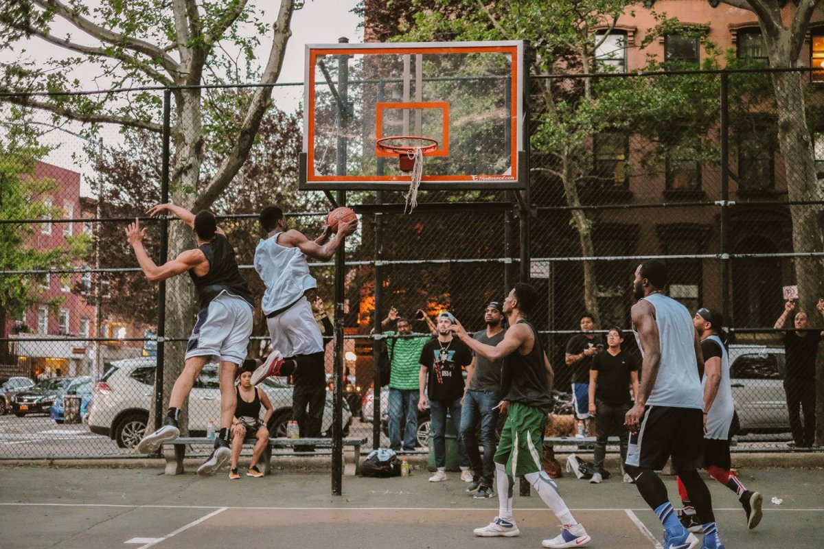 Уличный баскетбол