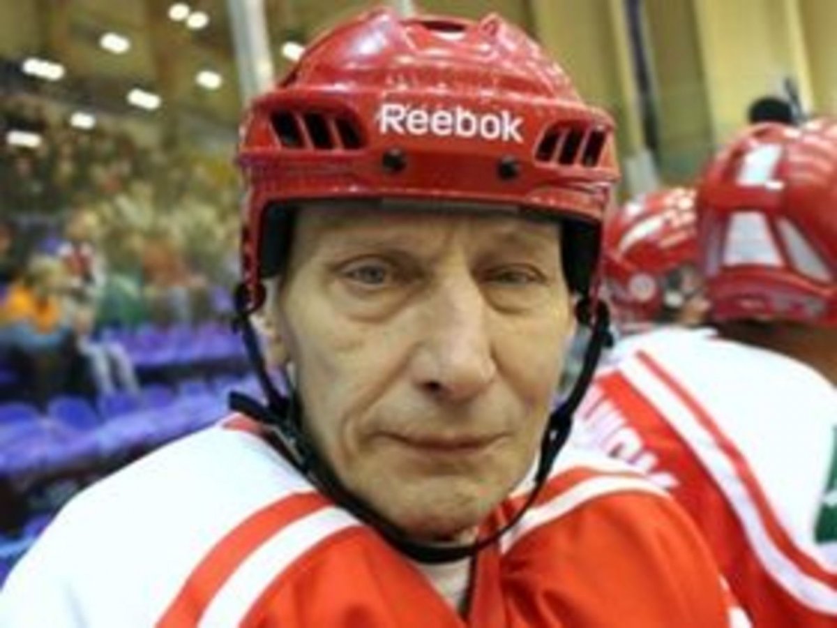 Александр Гусев хоккеист