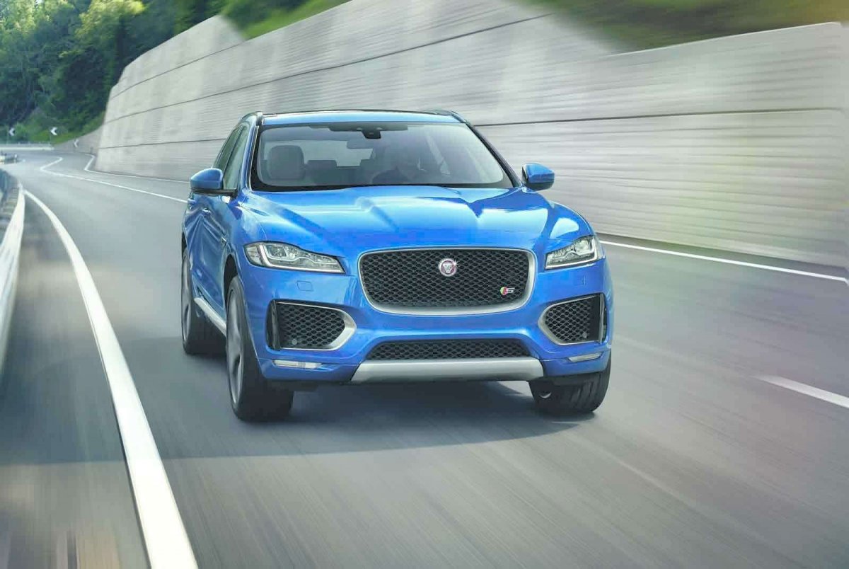Кроссовер Ягуар f-Pace