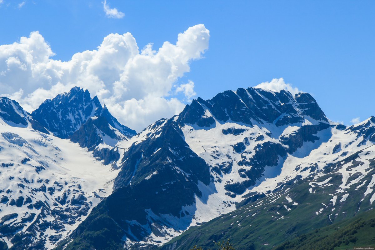 Гора Сулахат вид сверху на Северном Кавказе