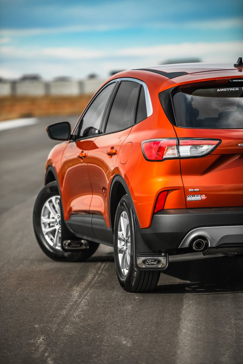 Автомобиль сзади