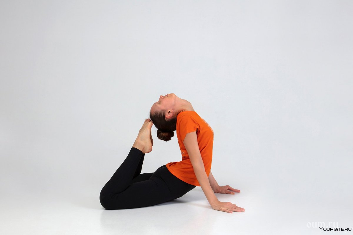 Позы йоги для плоского живота