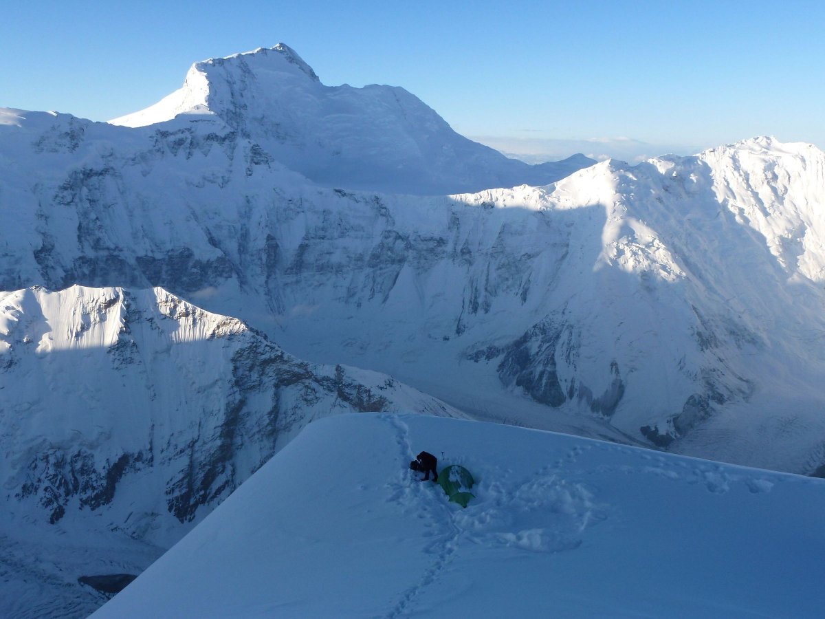 Гора пик Корженевской