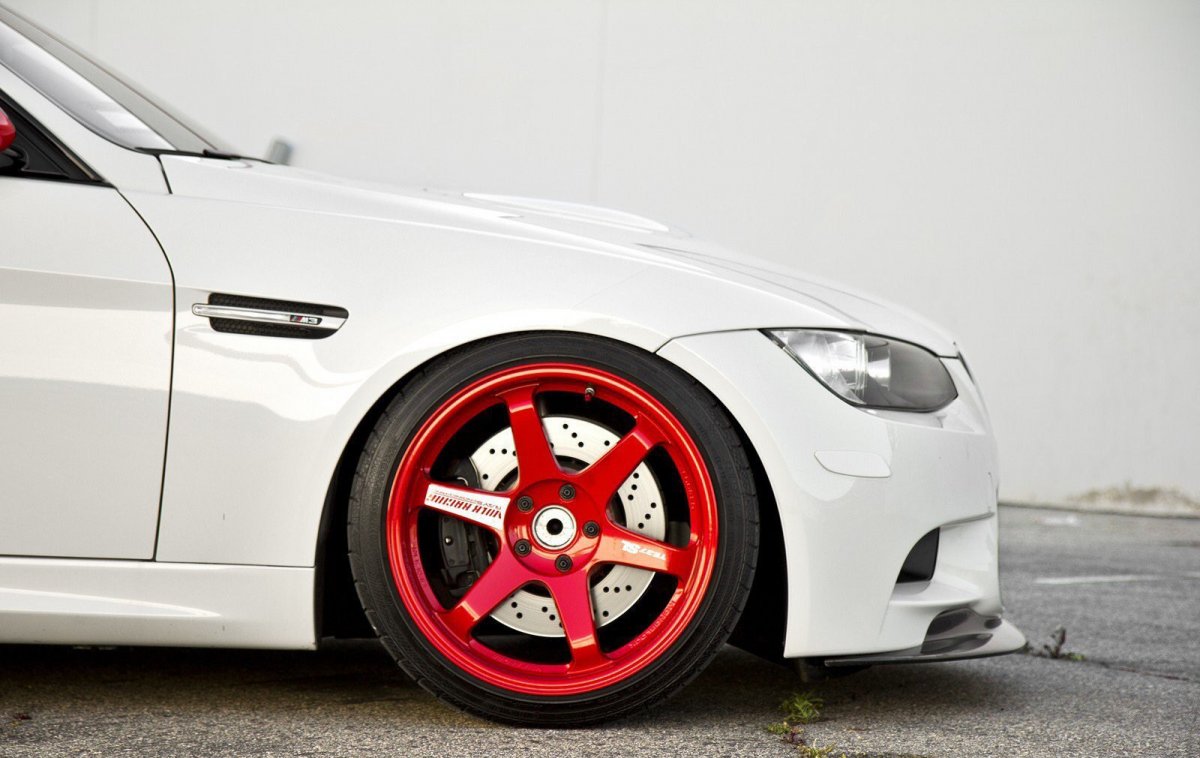 Салатовые диски на машину