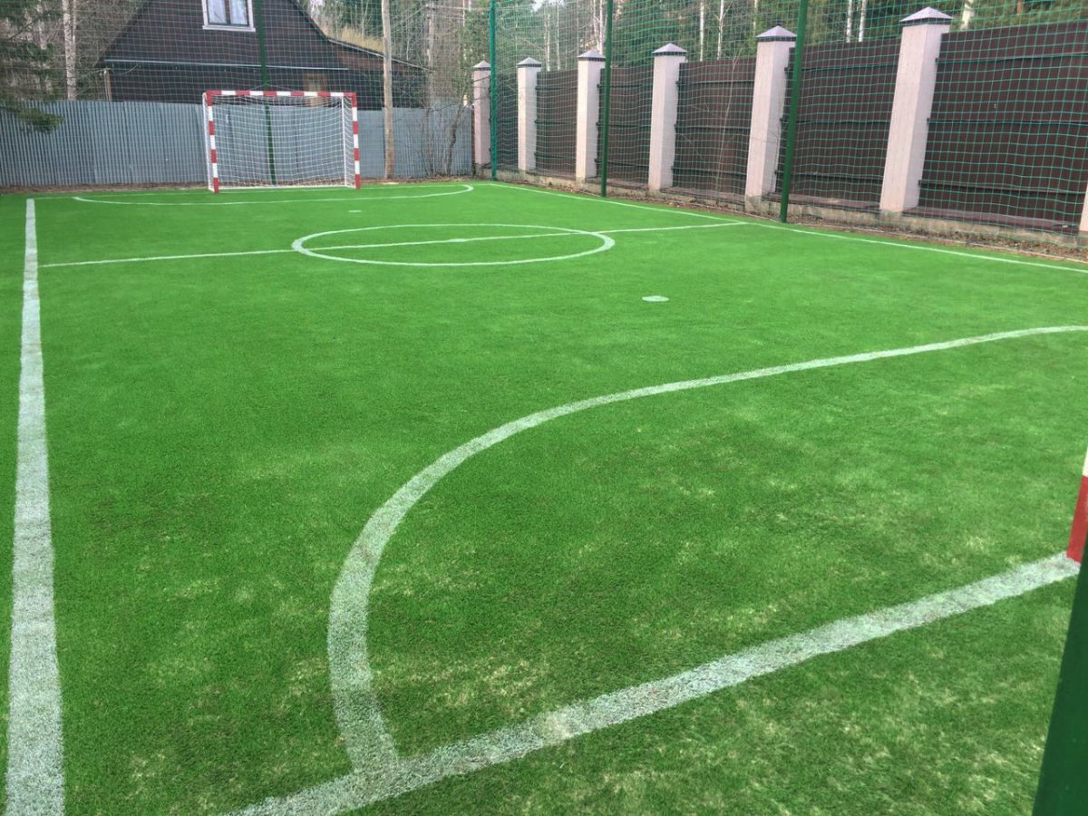 Футбольное поле для детской площадки