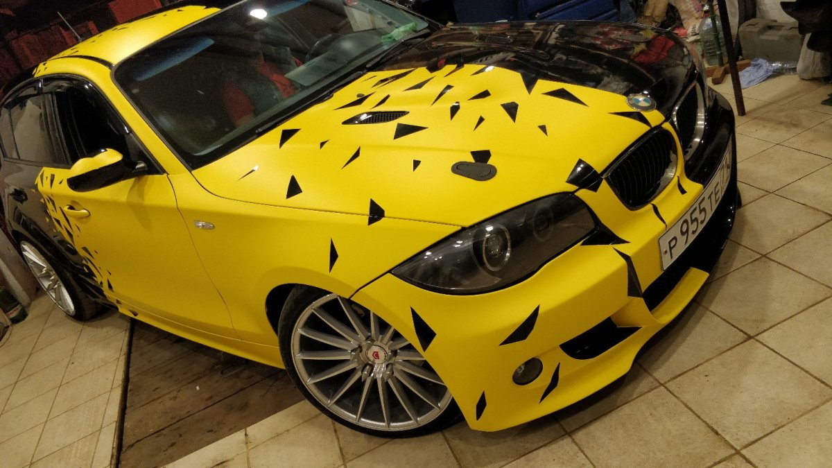 Желто черное авто