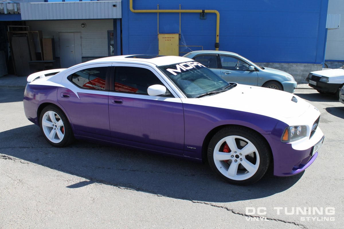 Додж Чарджер фиолетовый матовый