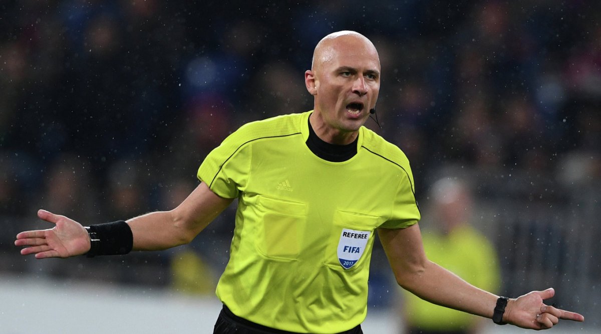 Ховард Уэбб и Штайнхаус