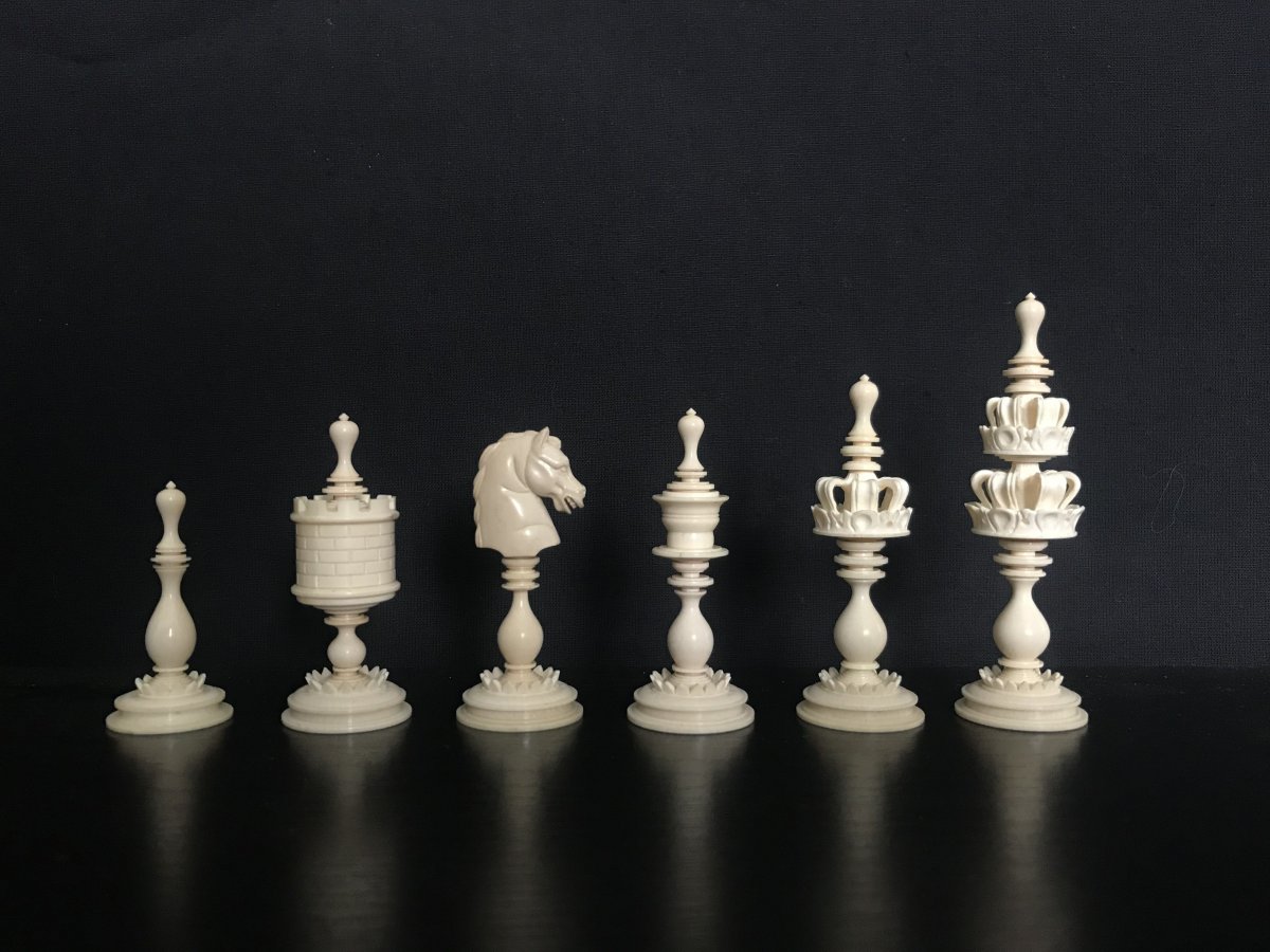 Шахматная доска 19 века