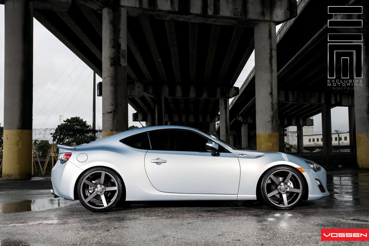 БМВ g30 с дисками коньячная бронза