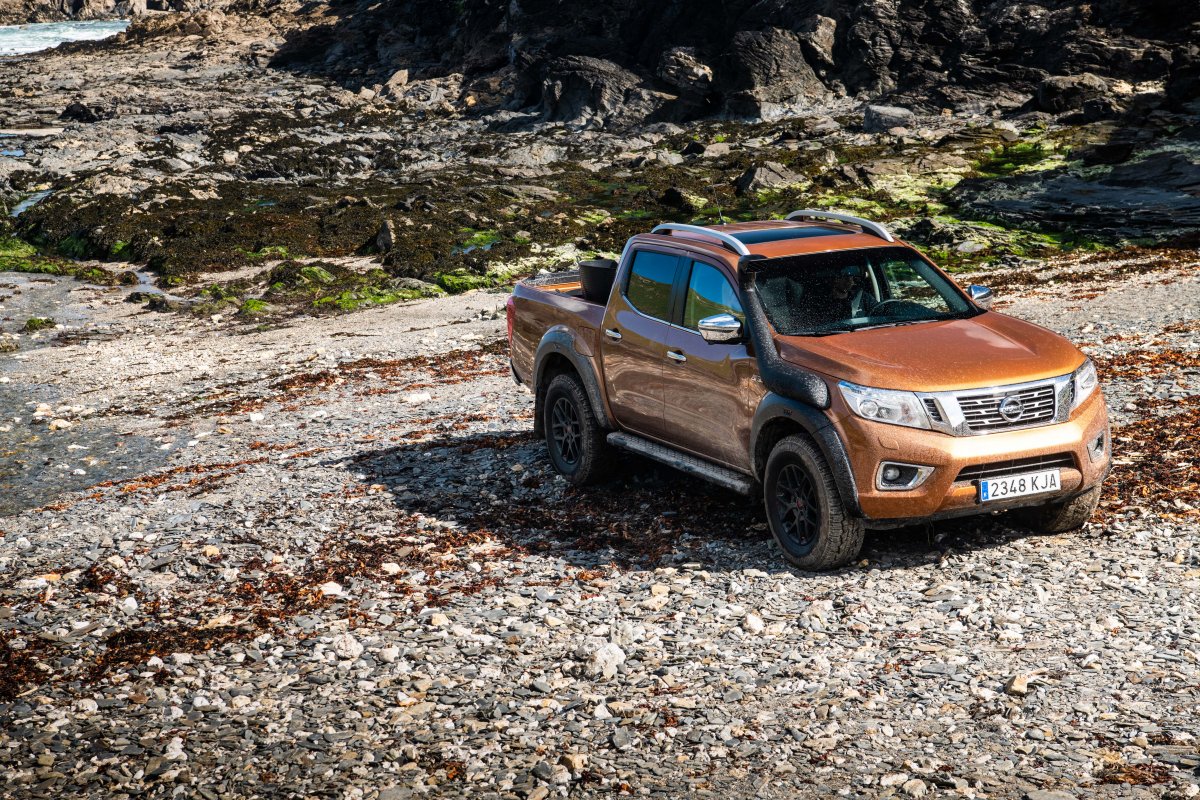 Nissan Navara off-Roader at32
