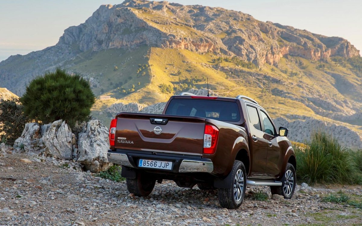 Nissan np300 в горах