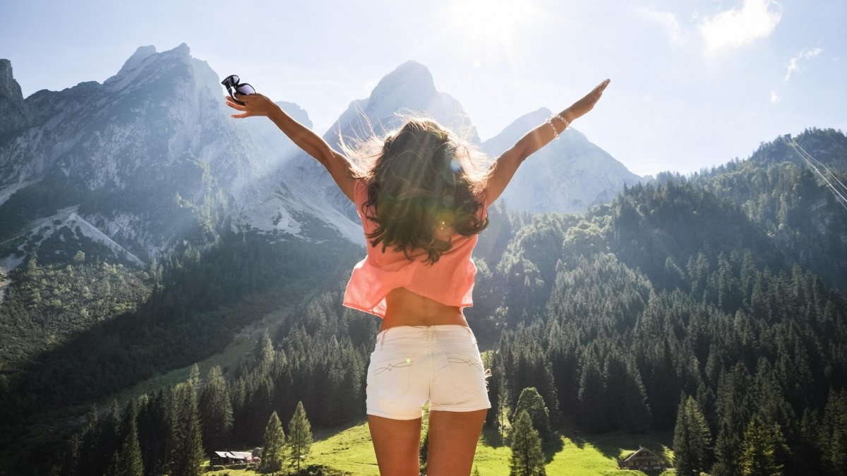 Горы снег солнце