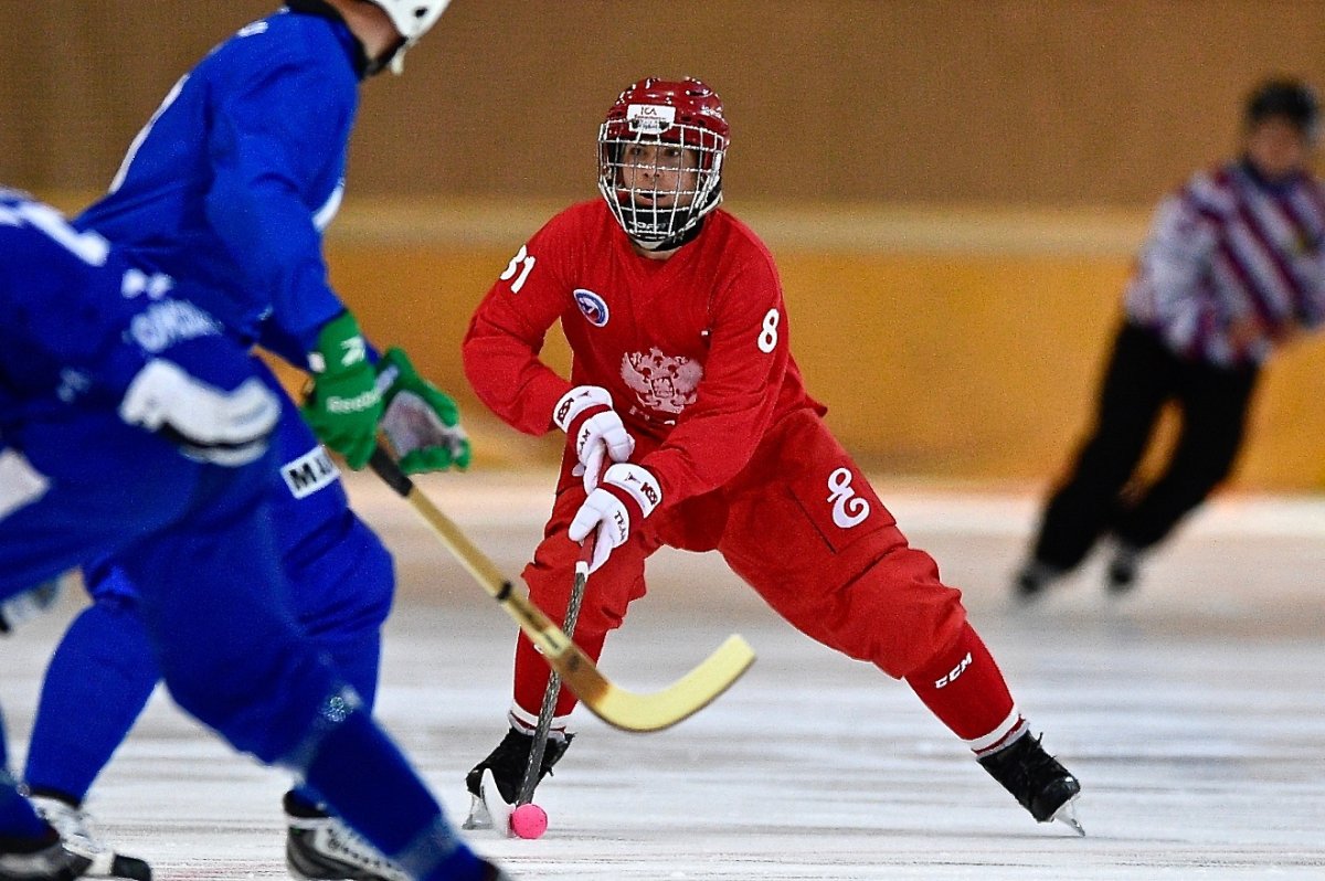 Михаил Пашкин хоккей с мячом