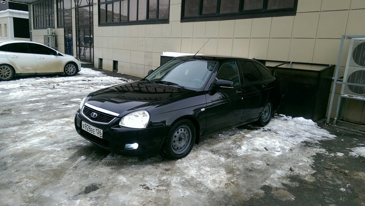 Приора хэтчбек 106 л.с Люкс