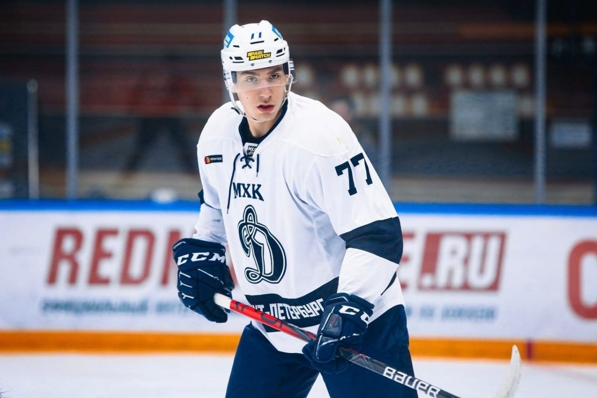 Тимур Файзутдинов хоккеист