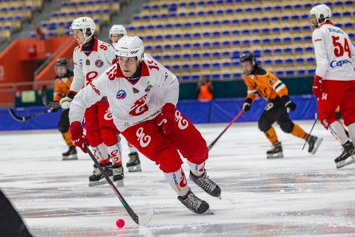 Хоккеист СКА Нефтяник