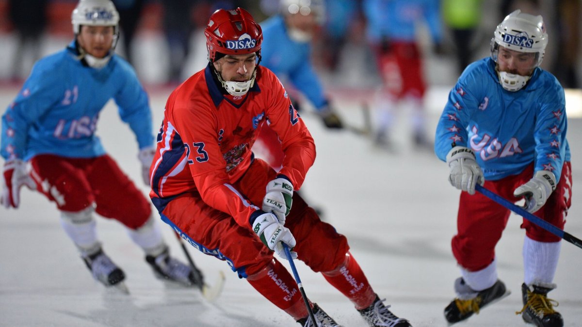Хоккей с мячом первенство России Байкал-энергия
