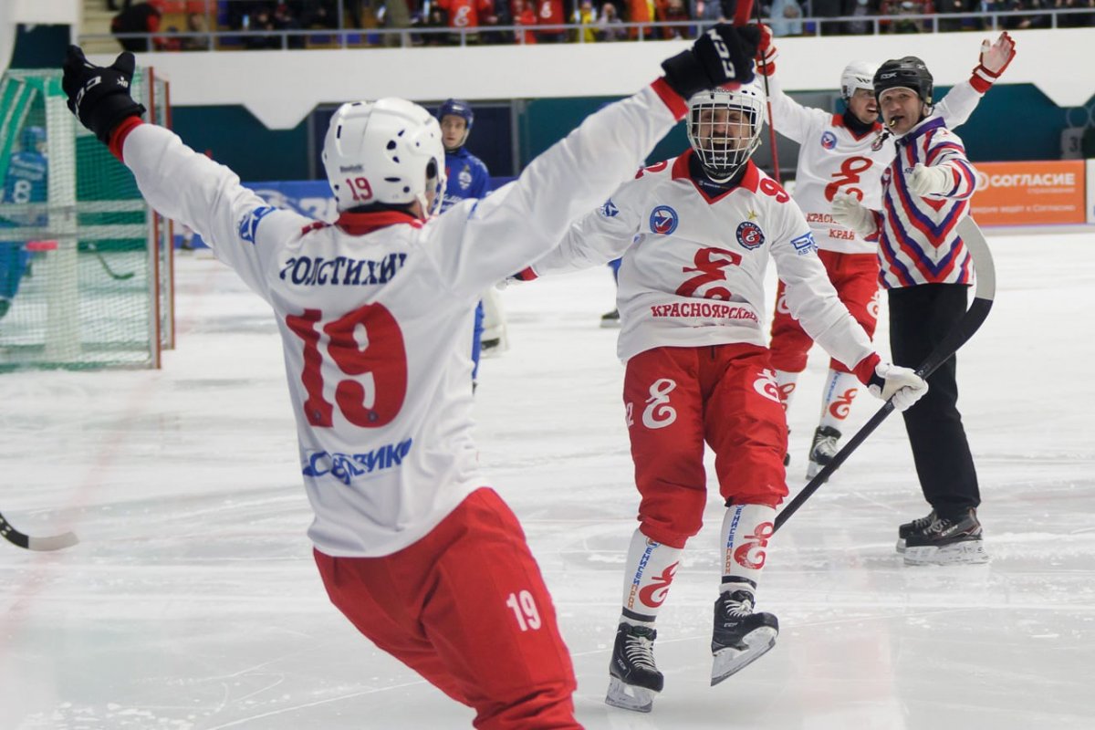 Семен Чупин хоккей с мячом