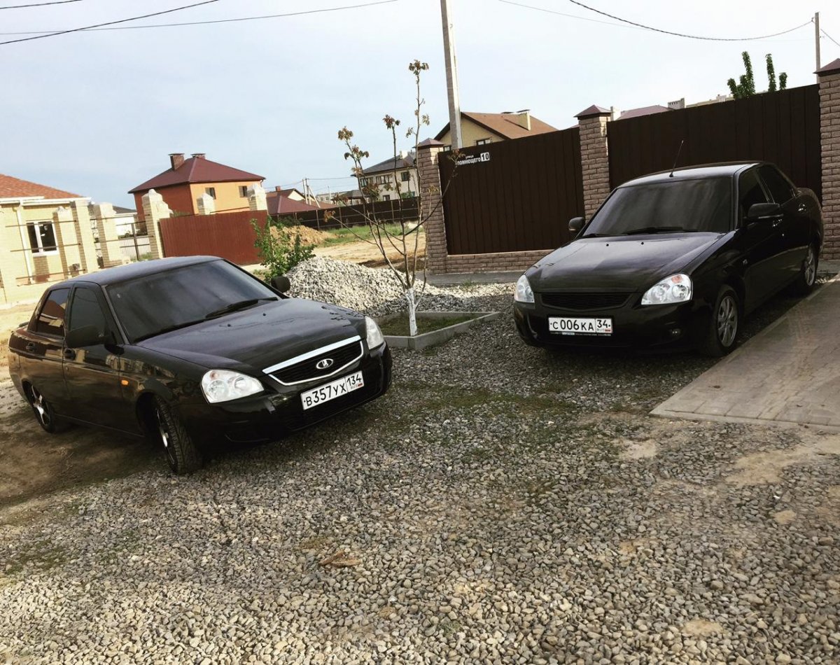 Лада Приора черный Делфин