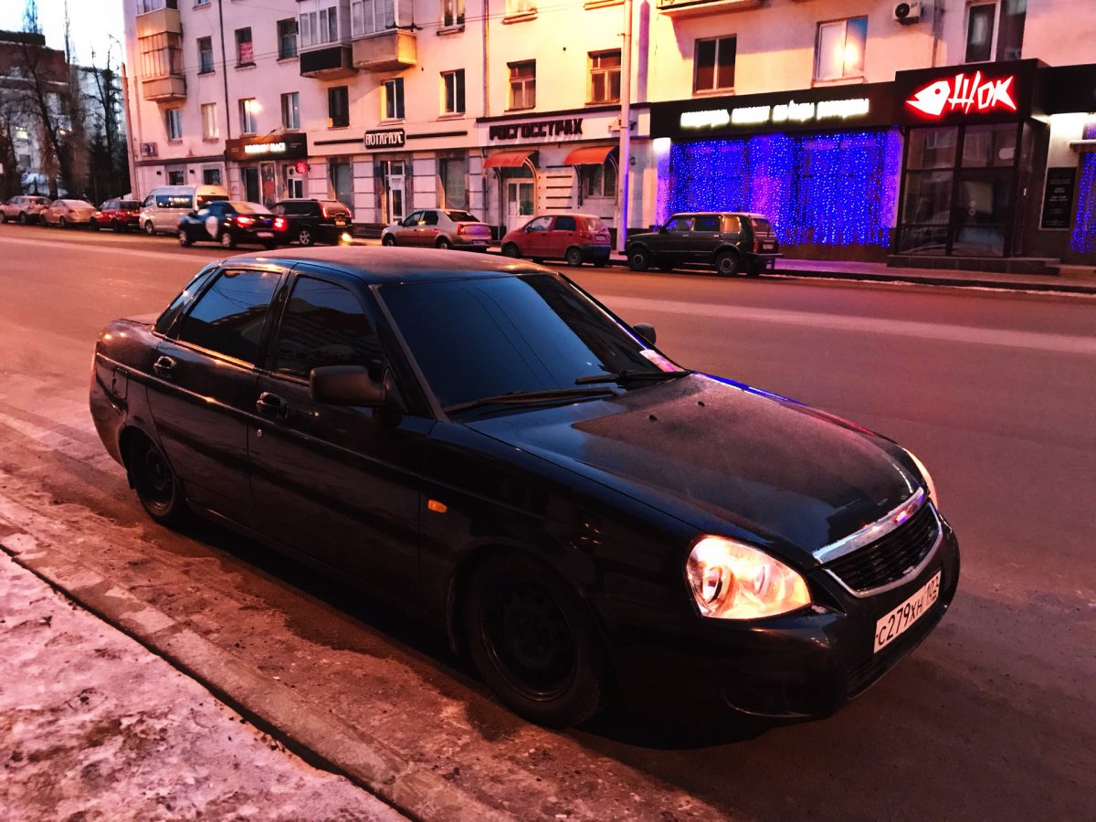 Стоковая Приора седан тонированный