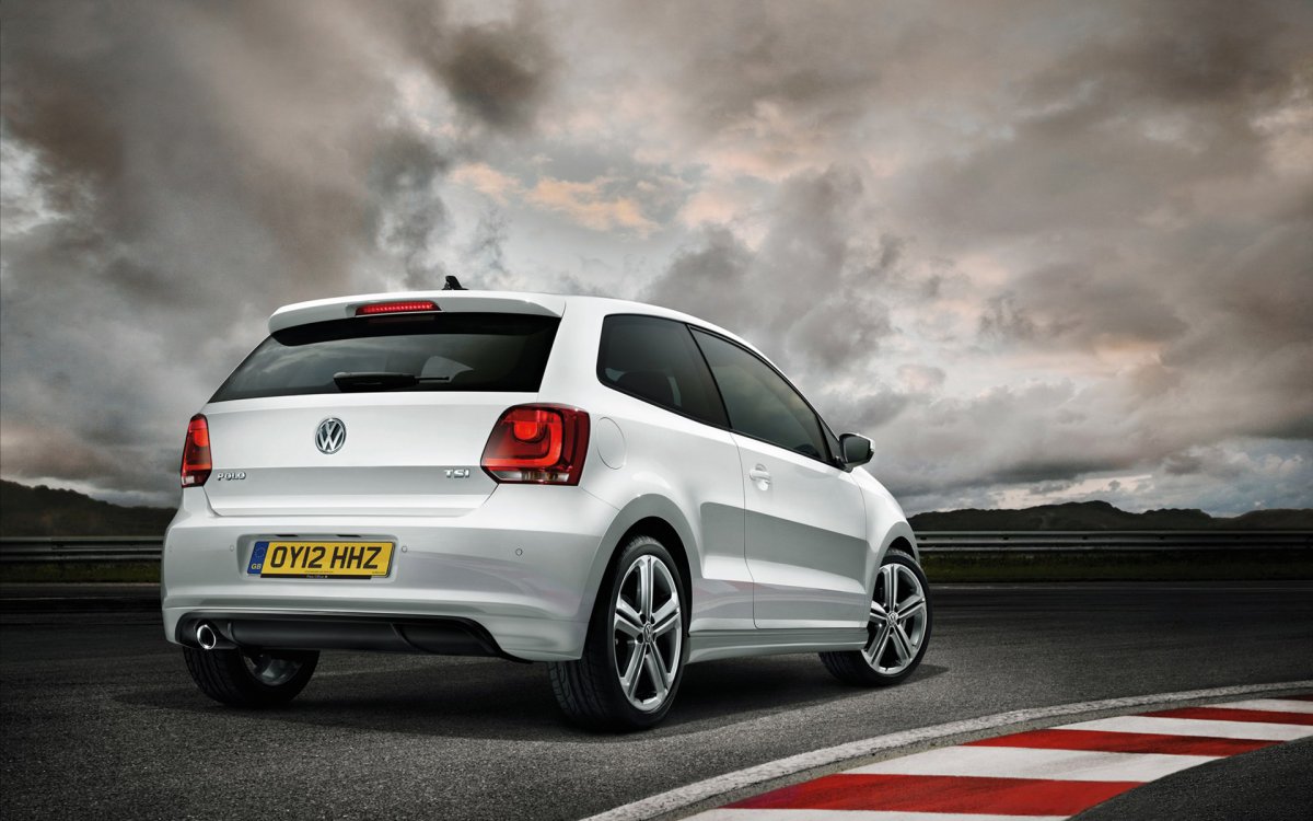 Volkswagen Polo купе 2013