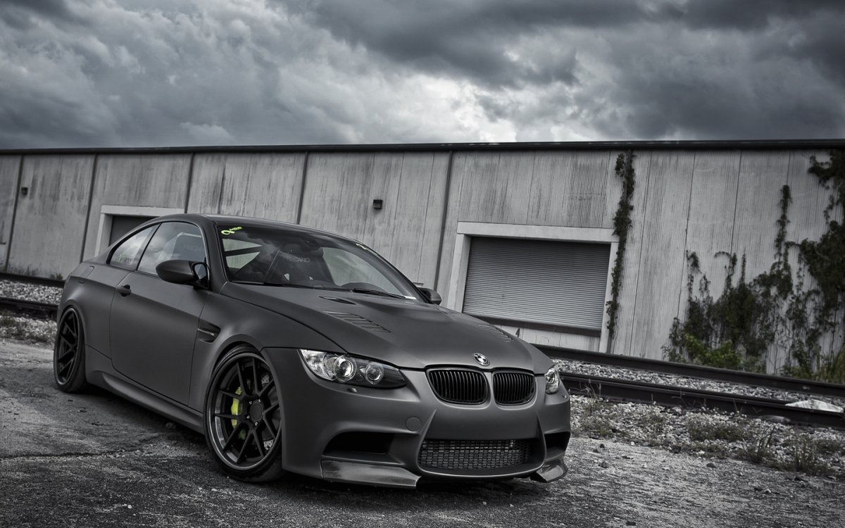 BMW 8 матовая