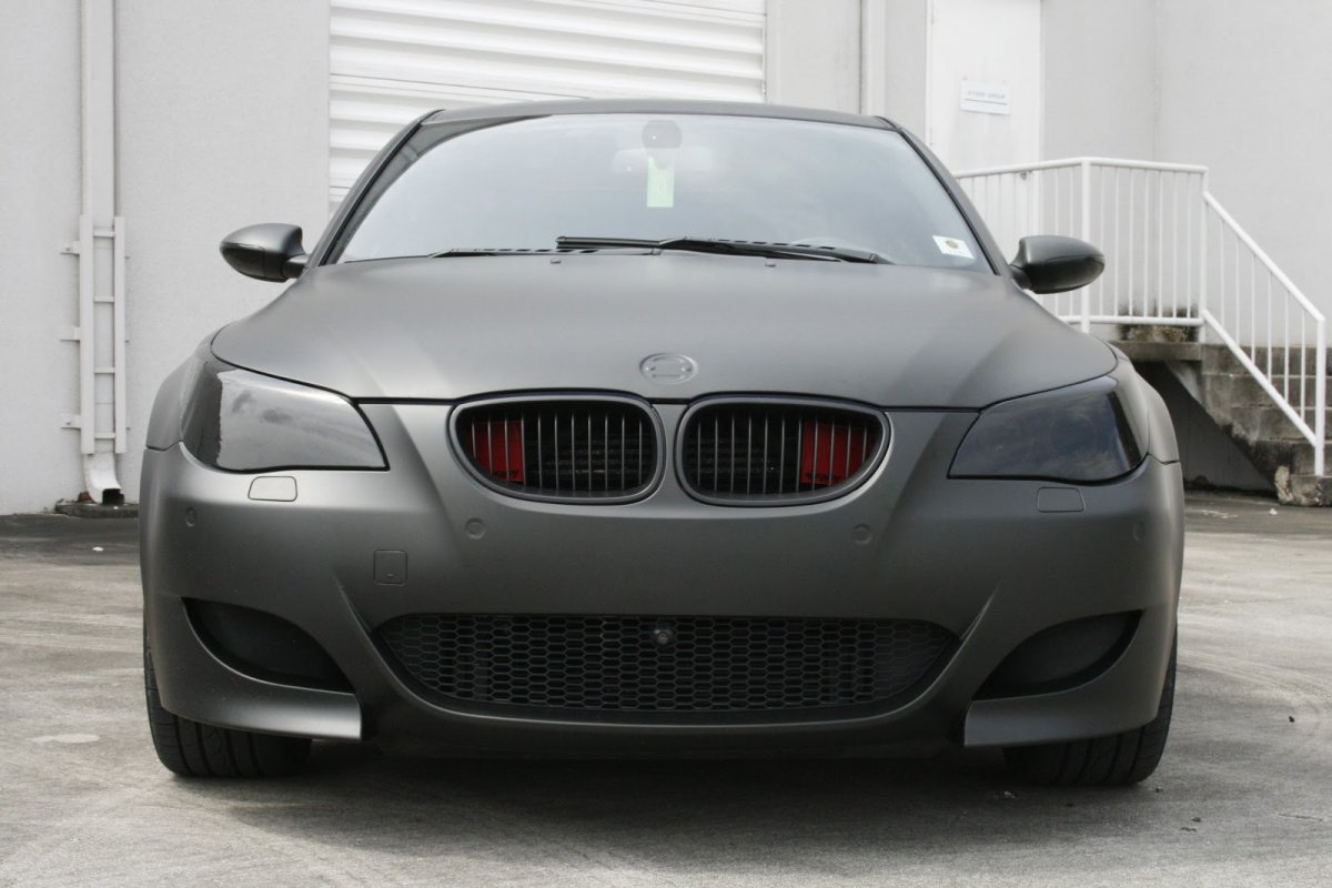 BMW m5 f90 Вишневая