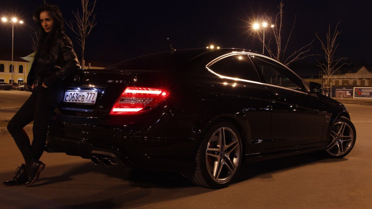 Ночью зимой за рулем Mercedes w203