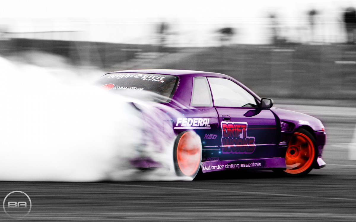 Nissan Skyline GTR r34 в дрифте