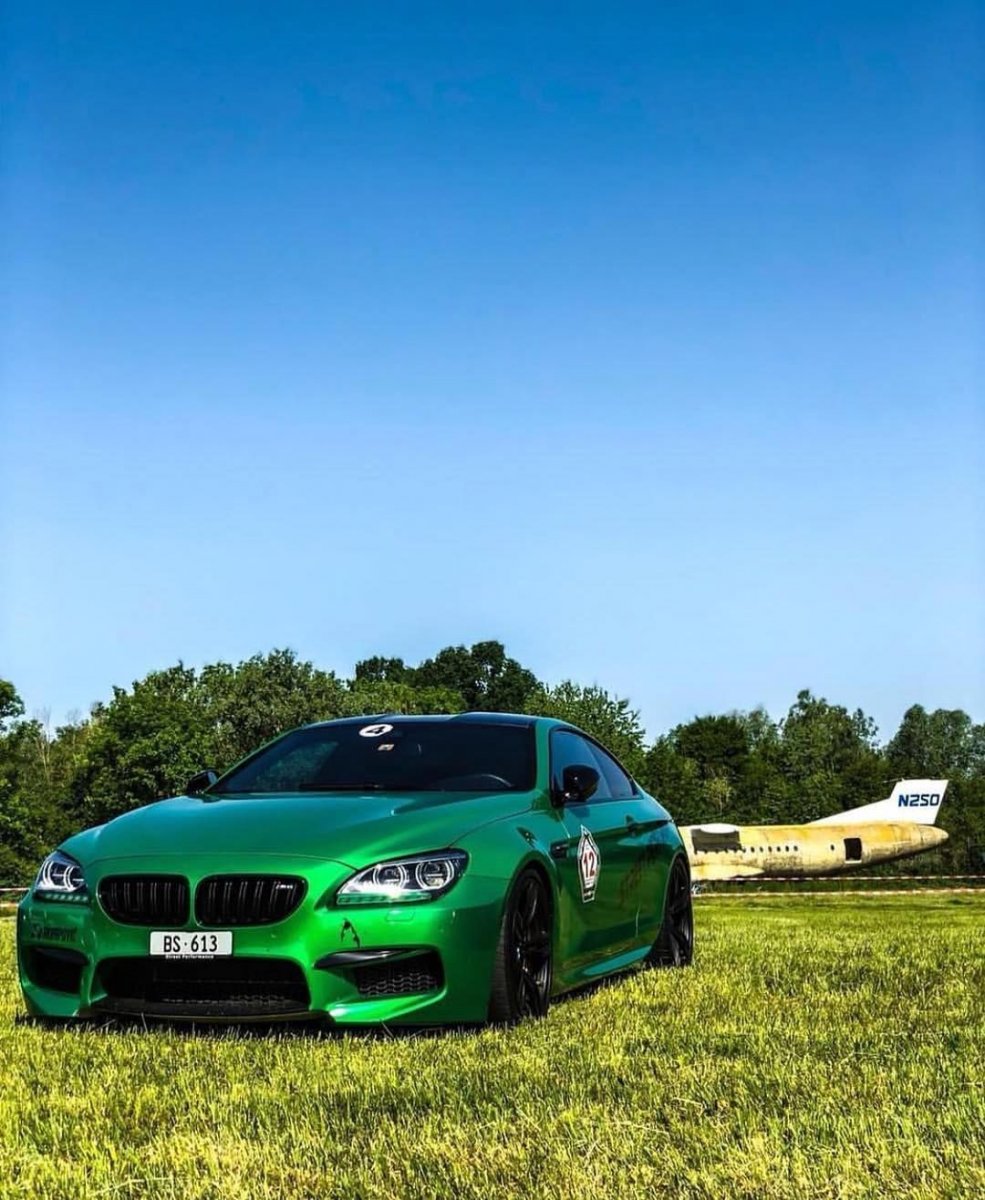 BMW m6 зеленая