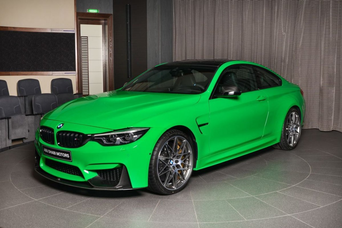 BMW m4 зеленая