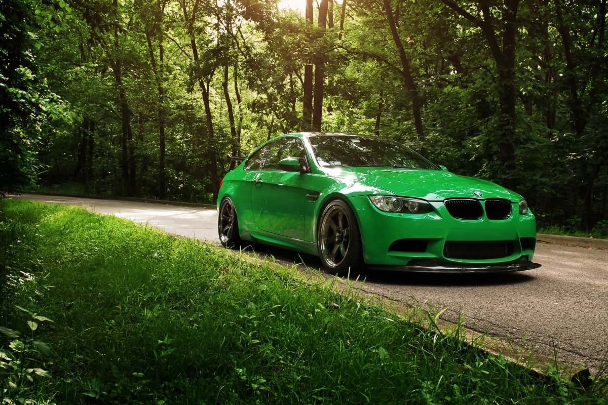 BMW зеленая изумруд 1990
