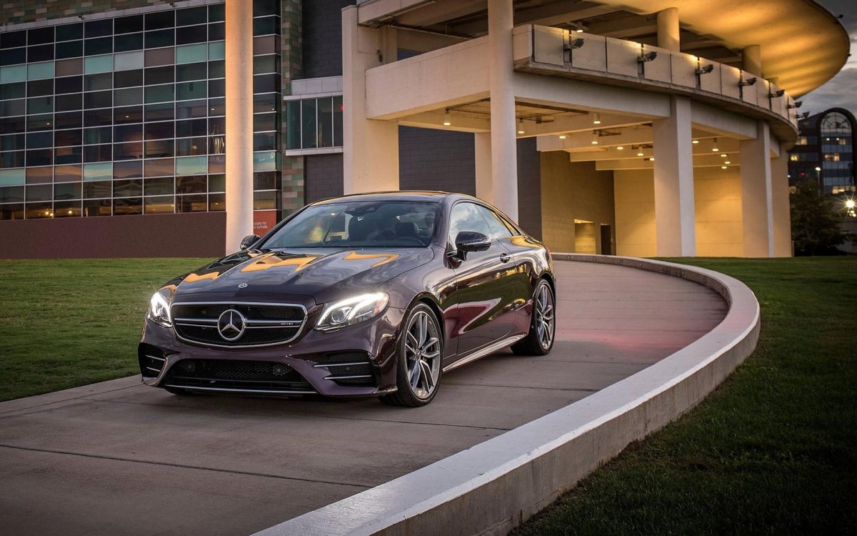 Мерседес Бенц e53 AMG