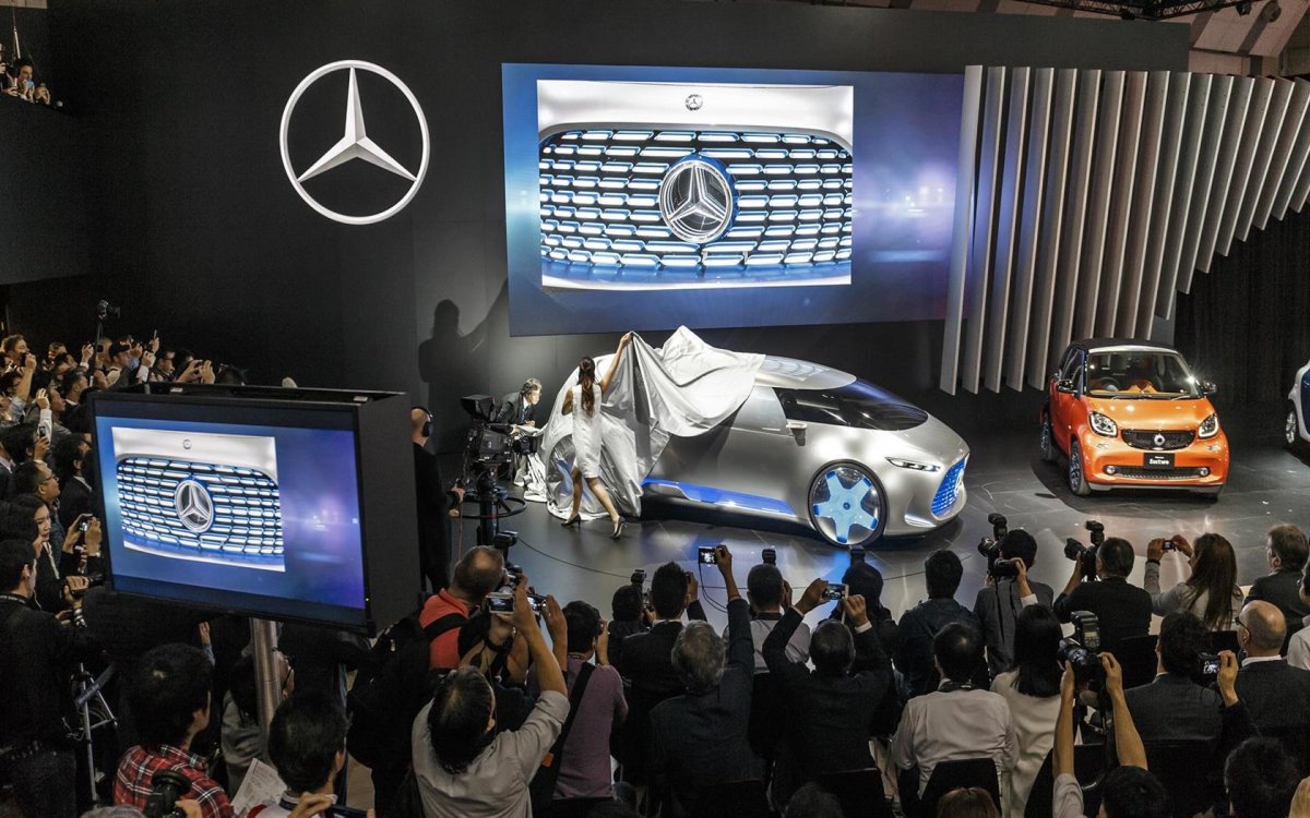 Mercedes Benz Vision EQS салон