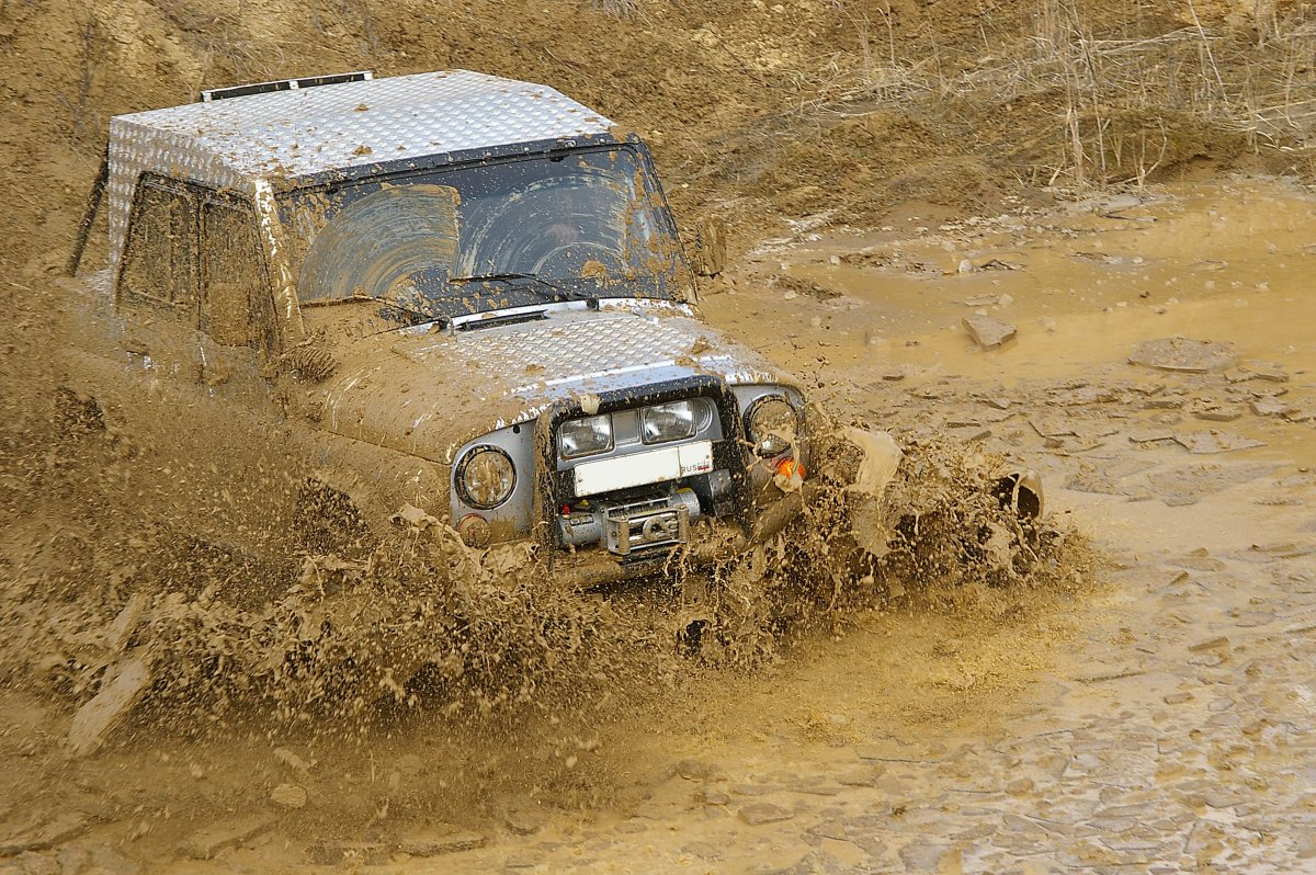 Jeep Wrangler в грязи