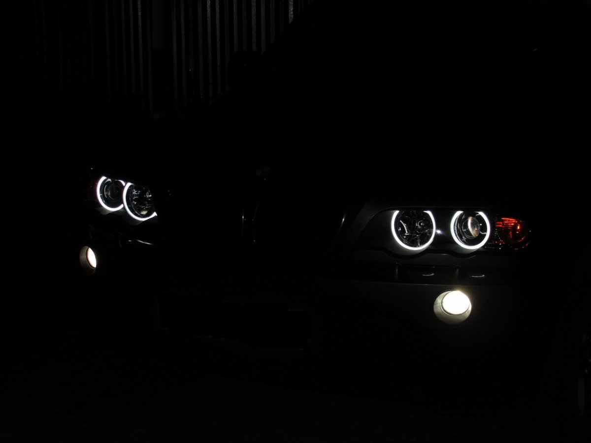 BMW x5 e53 в темноте