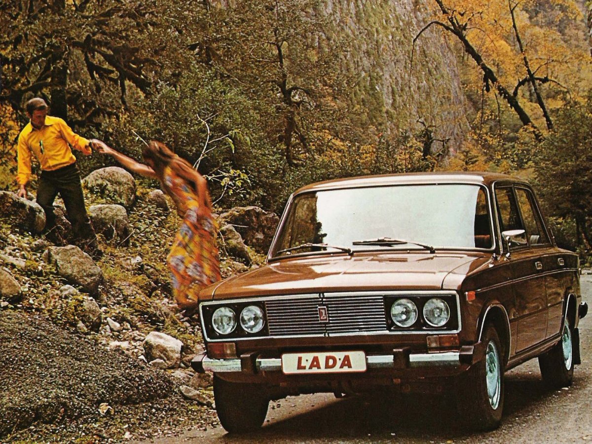 Девушки и Жигули